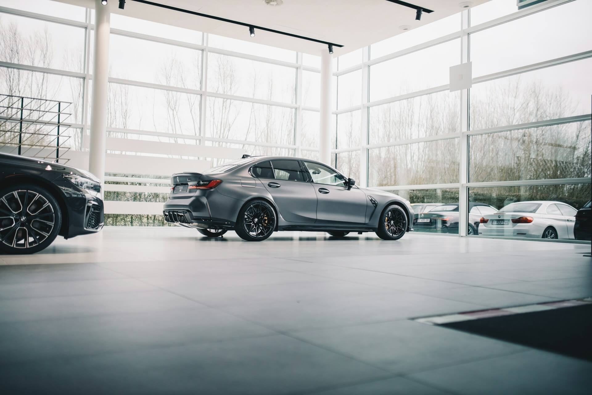 (2) modern-car-dealership-showroom-inventory