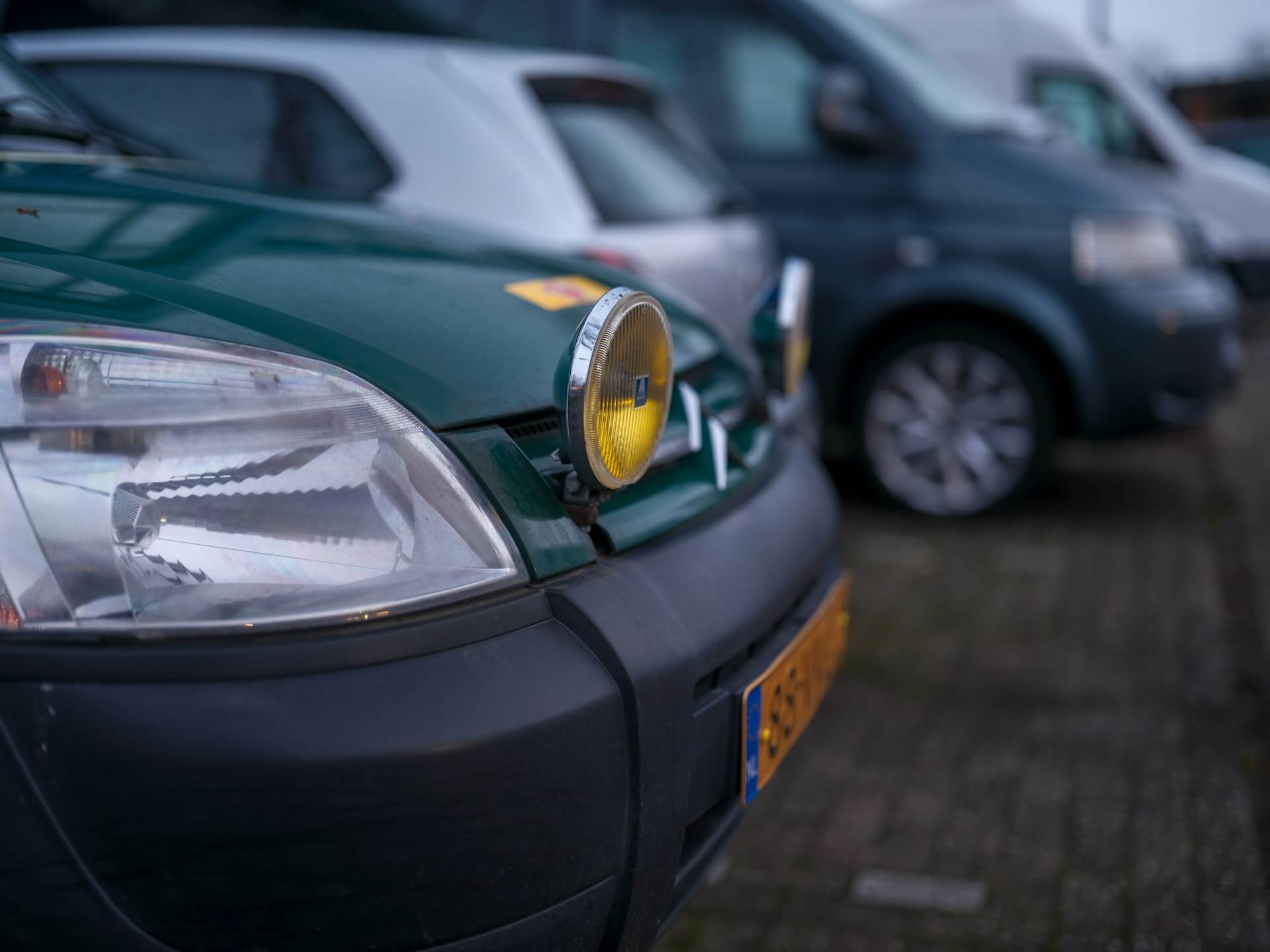 (6) vehicle-identification-license-plate-recognition